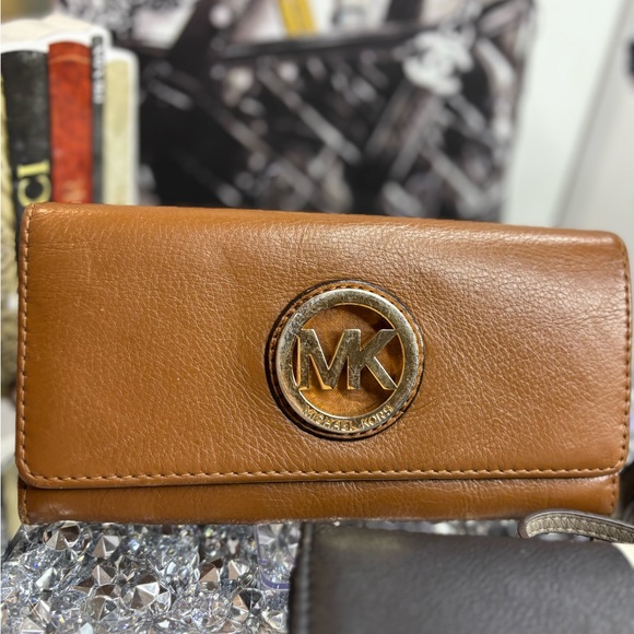 MK Wallet,Tory wallet, Nautica Wallet all in EUC - Picture 3 of 12